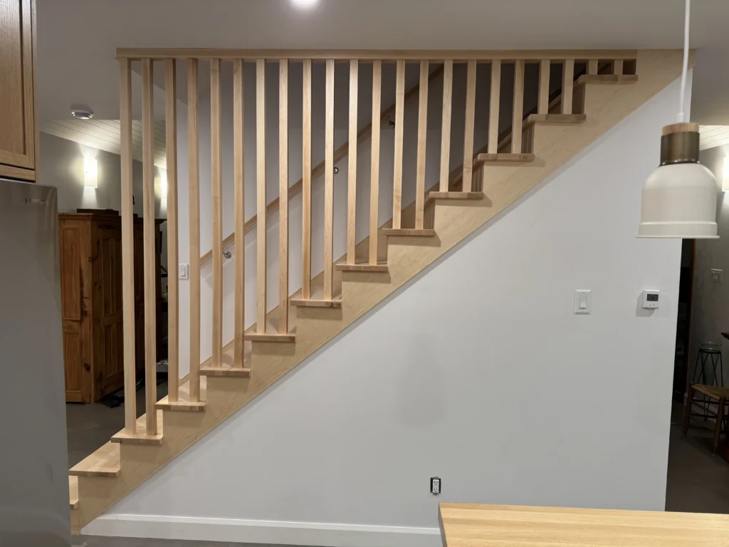 Palier vitré en haut de l'escalier