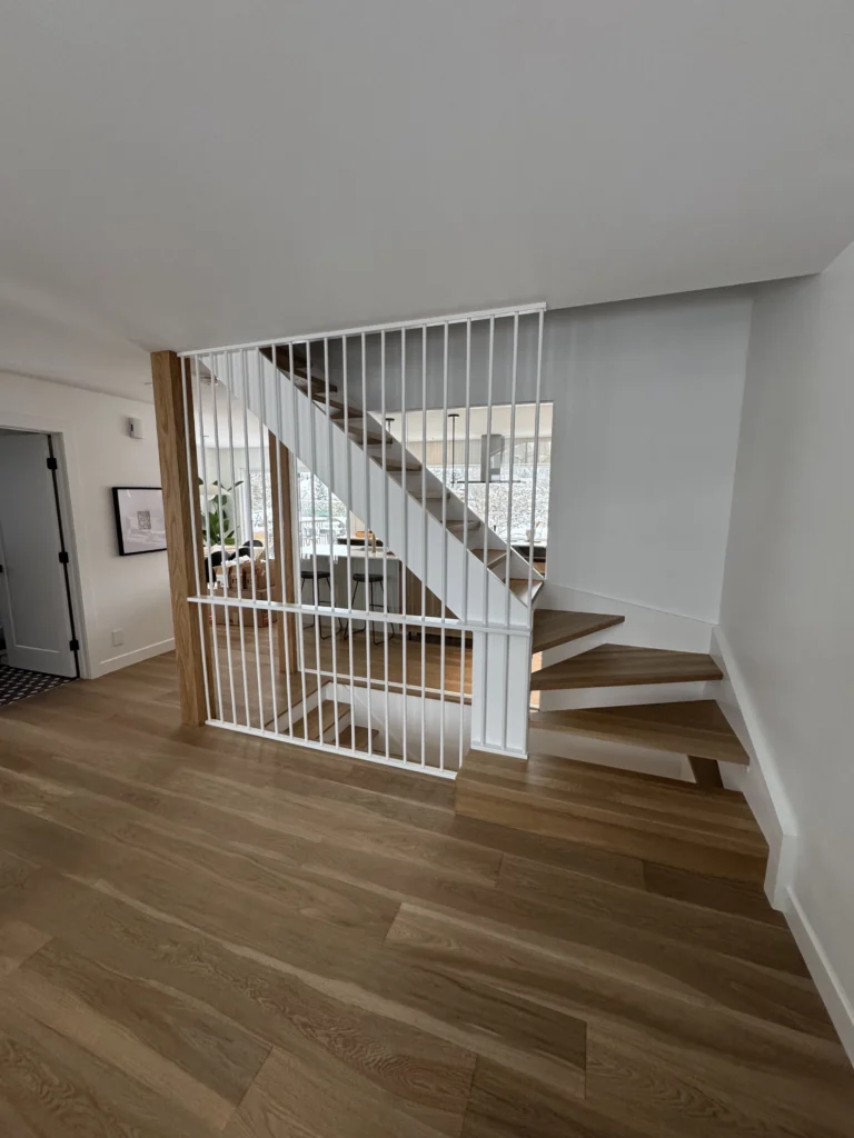 Escalier tournant vu du haut vers le bas