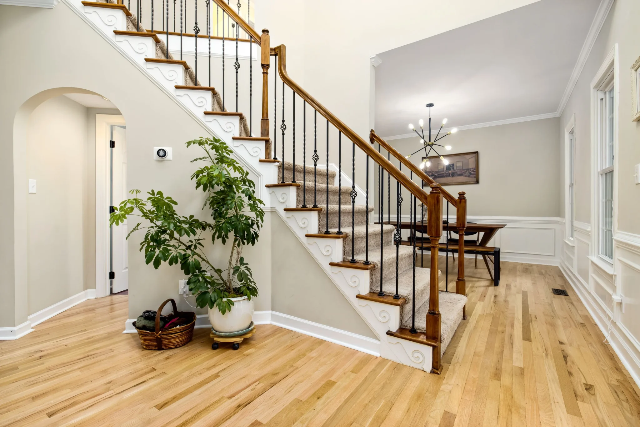 Escalier et rampe sur mesure en bois franc, atelier Escaliers Messier