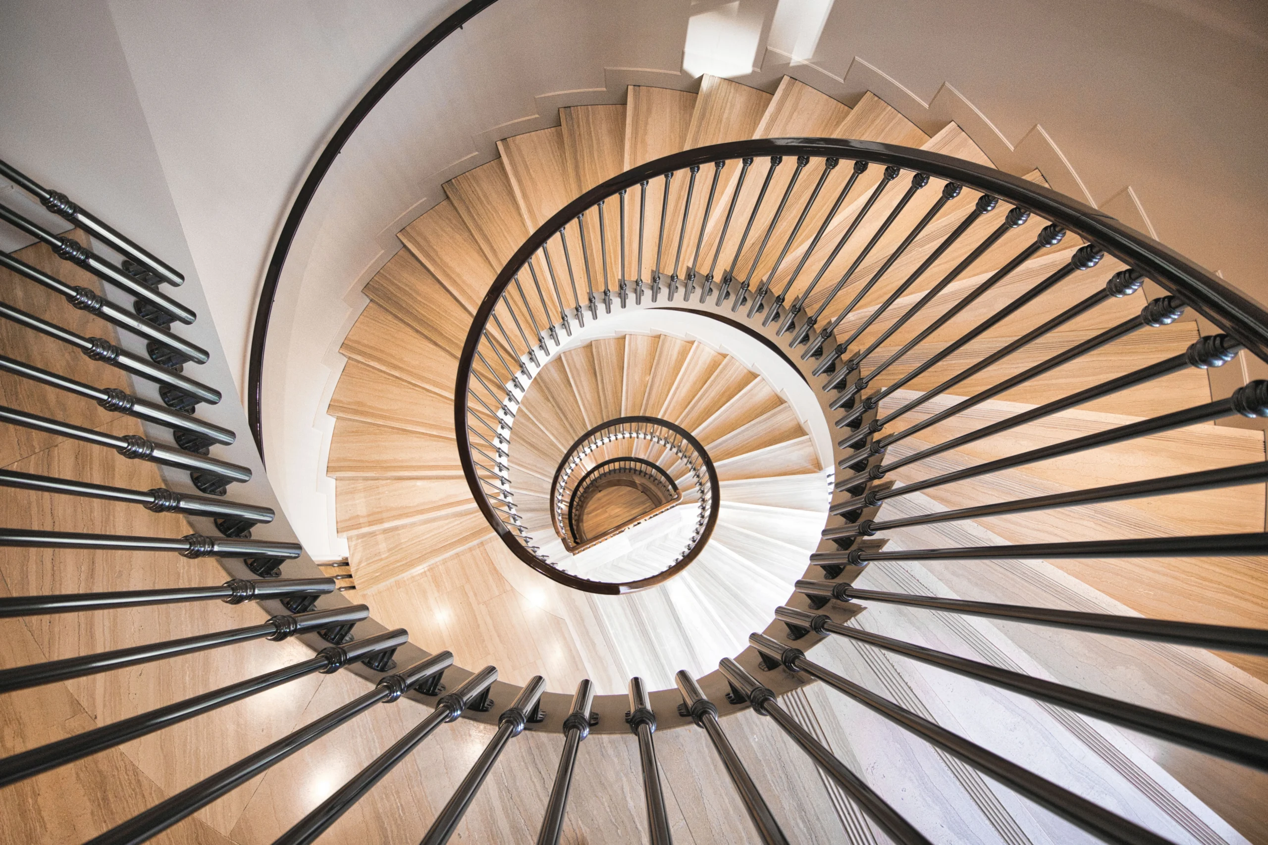 Rampe d'escalier en fer forgé sur mesure